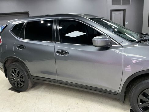 Used 2016 Nissan Rogue S AWD/4WD image 28