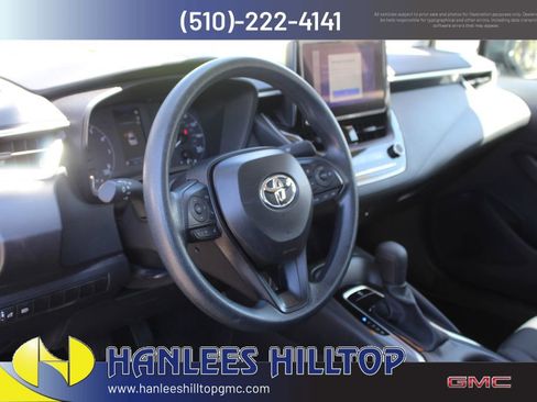 Used 2025 Toyota Corolla LE FWD image 11