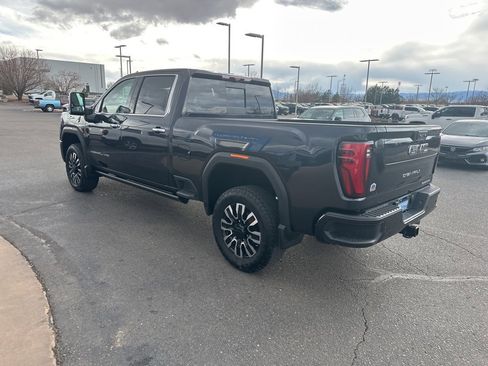 Used 2024 GMC Sierra 2500 Denali Ultimate image 32