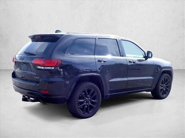 Used 2019 Jeep Grand Cherokee Altitude AWD/4WD image 3