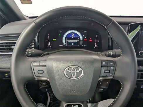 Certified 2025 Toyota Camry SE FWD image 15