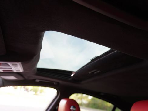 Used 2012 Jaguar XF R image 27