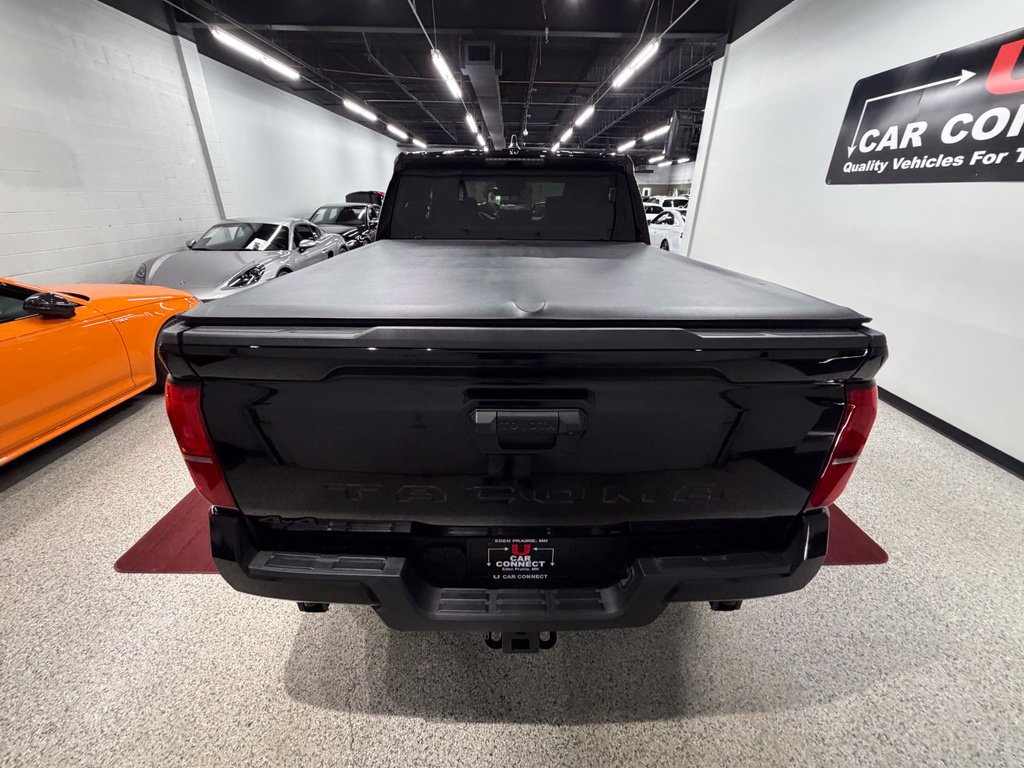 Used 2025 Toyota Tacoma TRD Off-Road AWD/4WD image 18