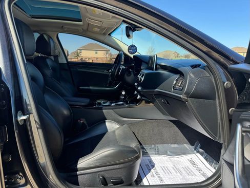 Used 2019 Kia Stinger Premium image 34
