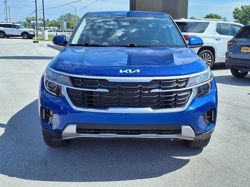 Used 2024 Kia Seltos LX AWD/4WD image 11