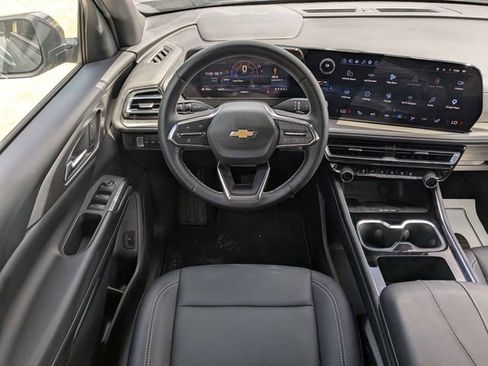 Used 2026 Chevrolet Traverse LT AWD/4WD image 17
