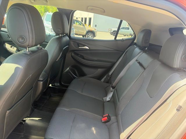 Used 2020 Buick Encore GX Select w/ Advanced Technology Package AWD/4WD image 27
