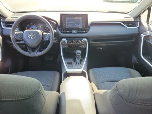 Used 2021 Toyota RAV4 XLE w/ Convenience Package FWD image 16