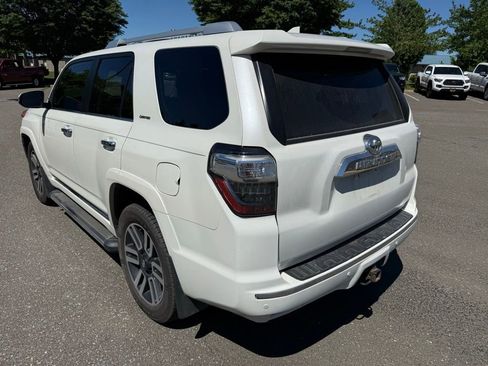 Used 2017 Toyota 4Runner Limited AWD/4WD image 5