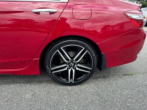 Used 2016 Honda Accord Sport image 29