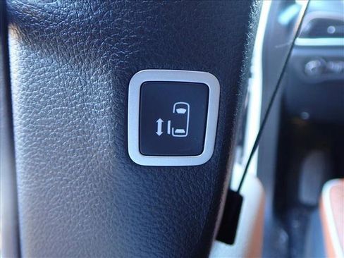 New 2026 Chrysler Pacifica Pinnacle image 12