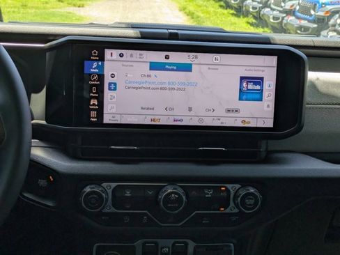 New 2025 Jeep Gladiator Sport image 16