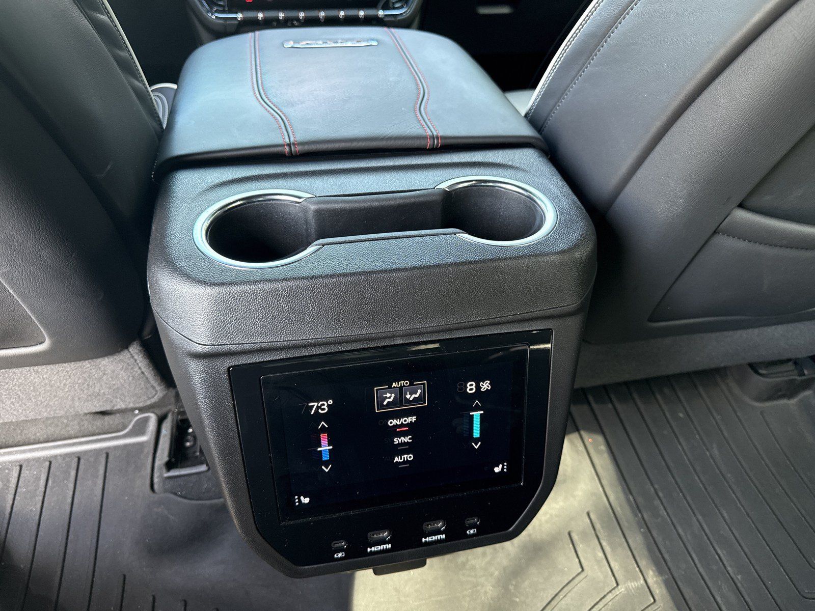 Used 2025 GMC Yukon AT4 Ultimate AWD/4WD image 20
