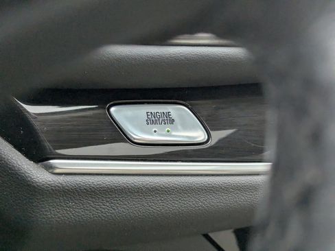 Used 2018 Buick Enclave Essence image 31