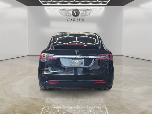 Used 2018 Tesla Model X 75D image 4