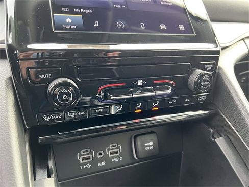 Used 2024 Jeep Grand Cherokee L Laredo image 21