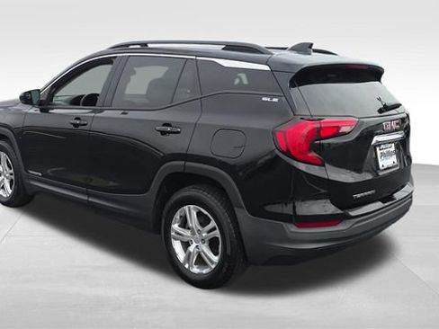 Used 2018 GMC Terrain SLE w/ Driver Convenience Package FWD image 3