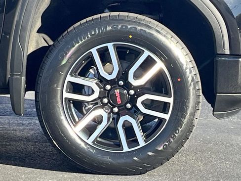 Used 2019 GMC Sierra 1500 AT4 w/ AT4 Premium Package AWD/4WD image 30