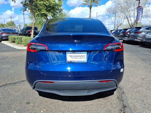 Used 2021 Tesla Model Y 2WD image 6