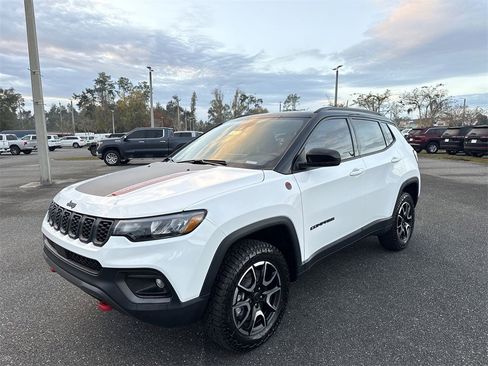 New 2026 Jeep Compass Trailhawk w/ Sun, Sound & Navigation Group image 7
