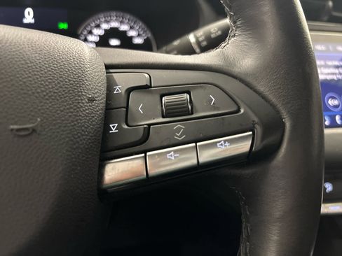 Used 2023 Cadillac XT4 Luxury w/ Driver Awareness Package image 25