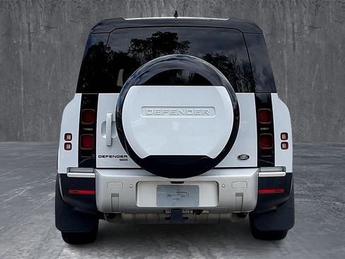 Certified 2023 Land Rover Defender 130 SE image 5
