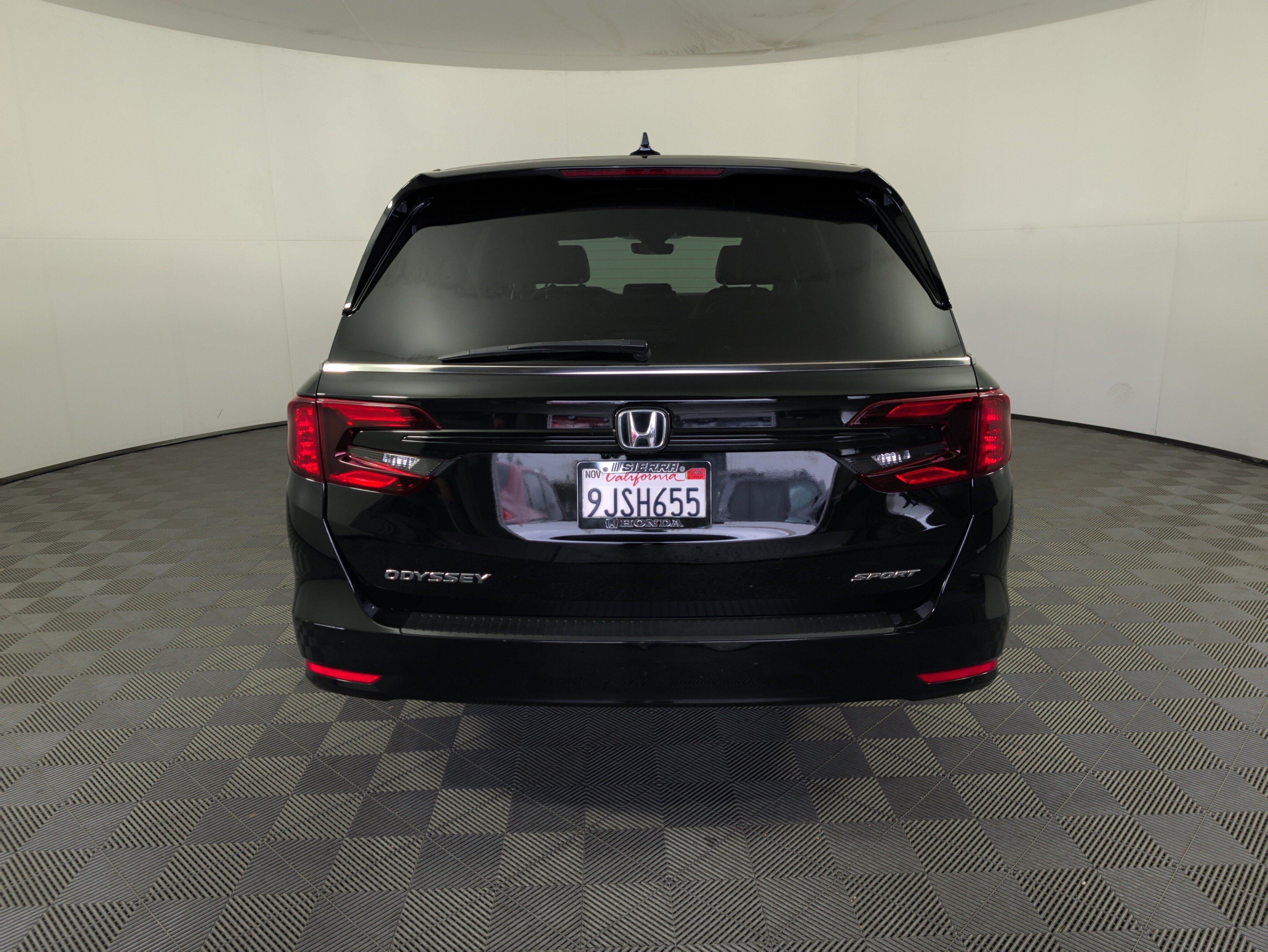 Certified 2023 Honda Odyssey Sport image 5