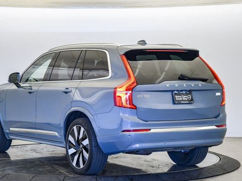 Certified 2023 Volvo XC90 T8 Ultimate w/ Protection Package Premier image 2