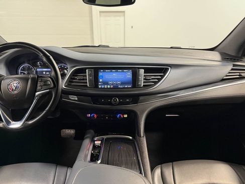 Used 2023 Buick Enclave Essence AWD/4WD image 18