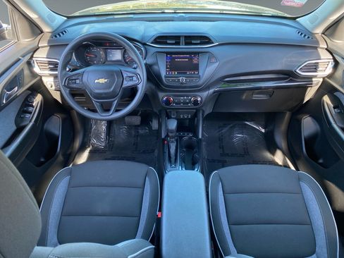 Used 2023 Chevrolet TrailBlazer LT FWD image 10