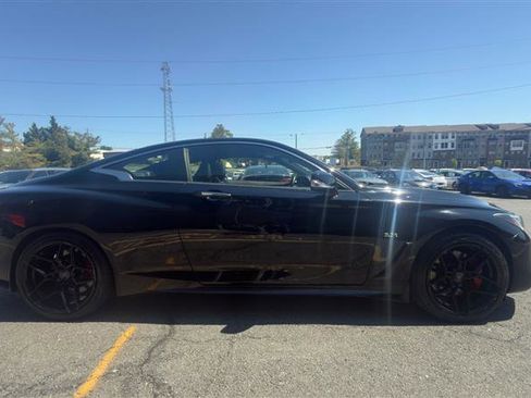 Used 2019 INFINITI Q60 3.0t Luxe w/ Essential Package AWD/4WD image 13