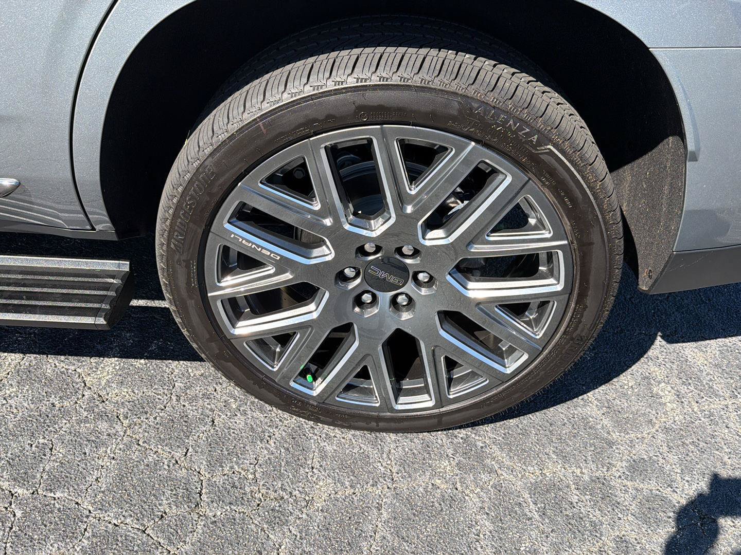 Used 2026 GMC Yukon Denali Ultimate AWD/4WD image 43