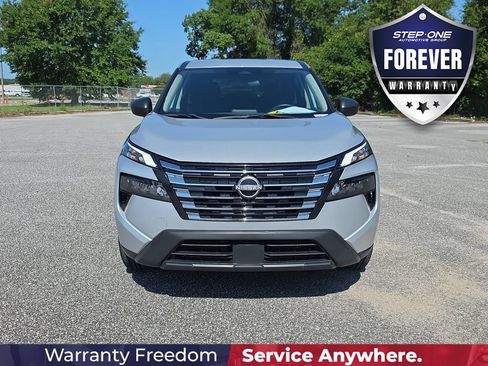 Used 2024 Nissan Rogue S AWD/4WD image 10