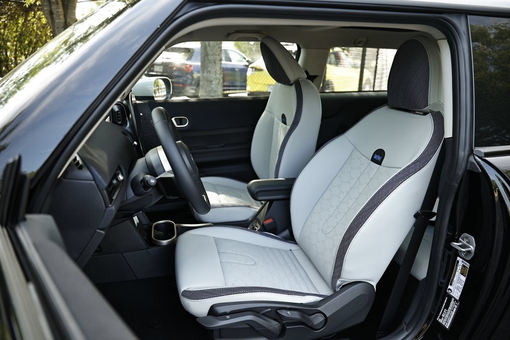 New 2026 MINI Cooper 2-Door Hardtop FWD image 20