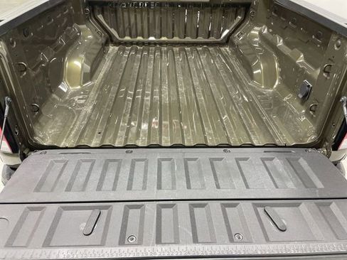 Used 2023 Chevrolet Colorado Z71 w/ Z71 Convenience Package 2 image 25