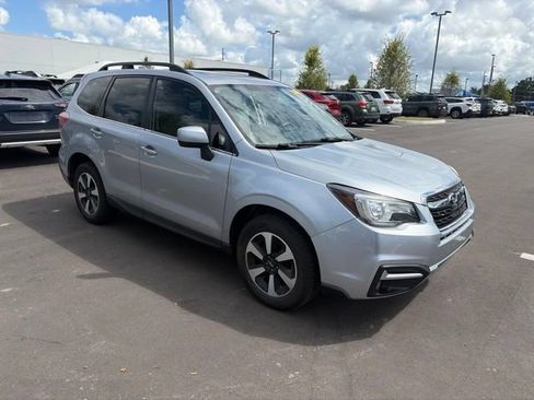 Used 2018 Subaru Forester 2.5i Limited AWD/4WD image 1