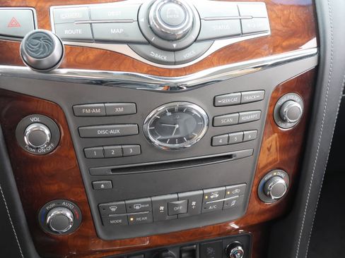 Used 2017 INFINITI QX80 2WD w/ Deluxe Technology Package image 26