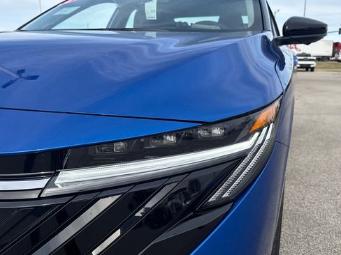 New 2026 Nissan Sentra SR w/ SR Premium Package image 10