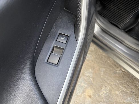 Used 2020 Toyota RAV4 Limited image 33