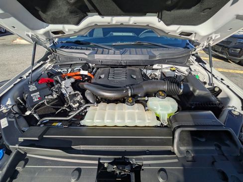 Certified 2023 Ford F150 XLT w/ Equipment Group 302A High image 11