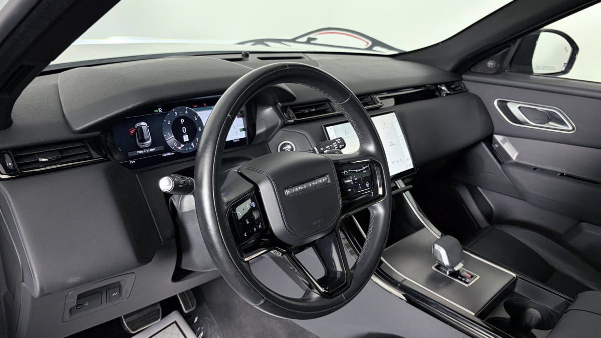 Used 2025 Land Rover Range Rover Velar Dynamic SE AWD/4WD image 14