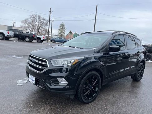 Used 2018 Ford Escape SE w/ SE Sport Appearance Package image 7