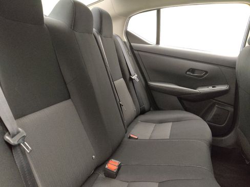 Used 2025 Nissan Sentra SV image 19