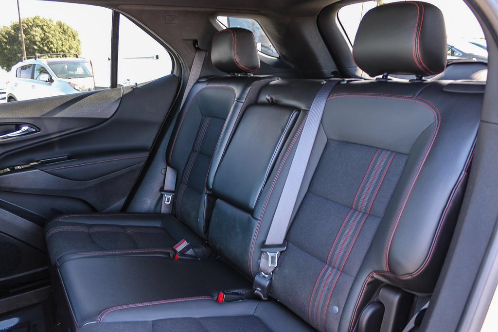 Used 2022 Chevrolet Equinox RS FWD image 19