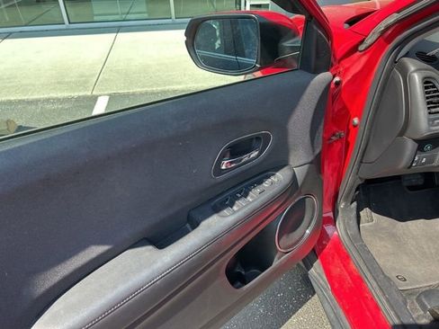 Used 2019 Honda HR-V EX image 16