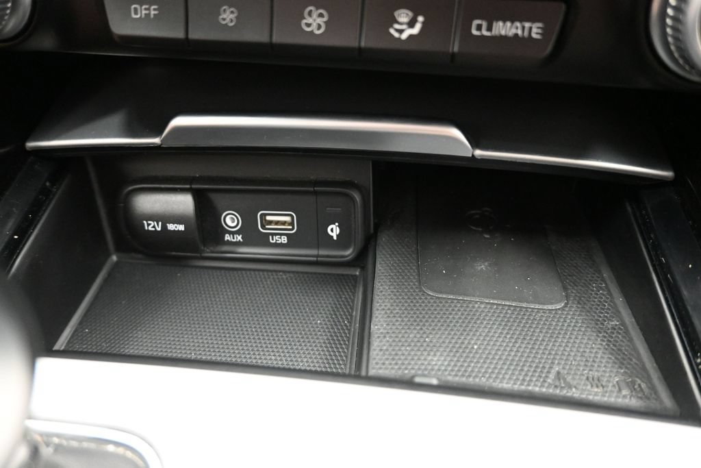 Used 2019 Kia Stinger GT1 AWD/4WD image 22