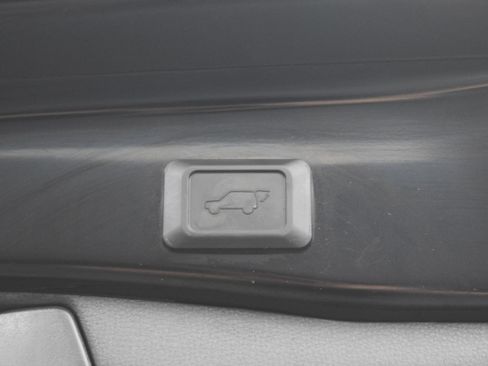 Used 2023 Toyota RAV4 XLE w/ Convenience Package AWD/4WD image 12