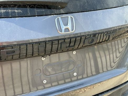 Used 2023 Honda Pilot Elite image 9