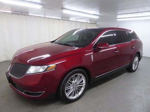 Used 2014 Lincoln MKT AWD w/ Equipment Group 201A image 3