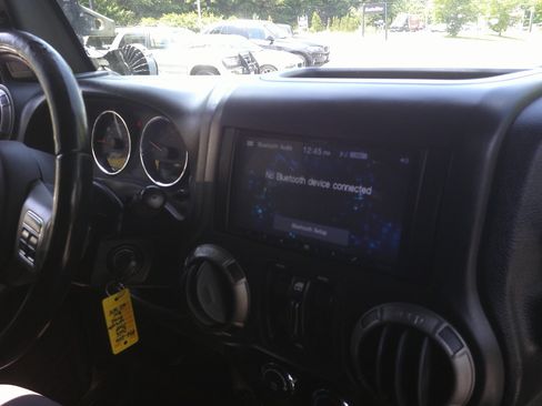 Used 2016 Jeep Wrangler Unlimited Sport AWD/4WD image 24